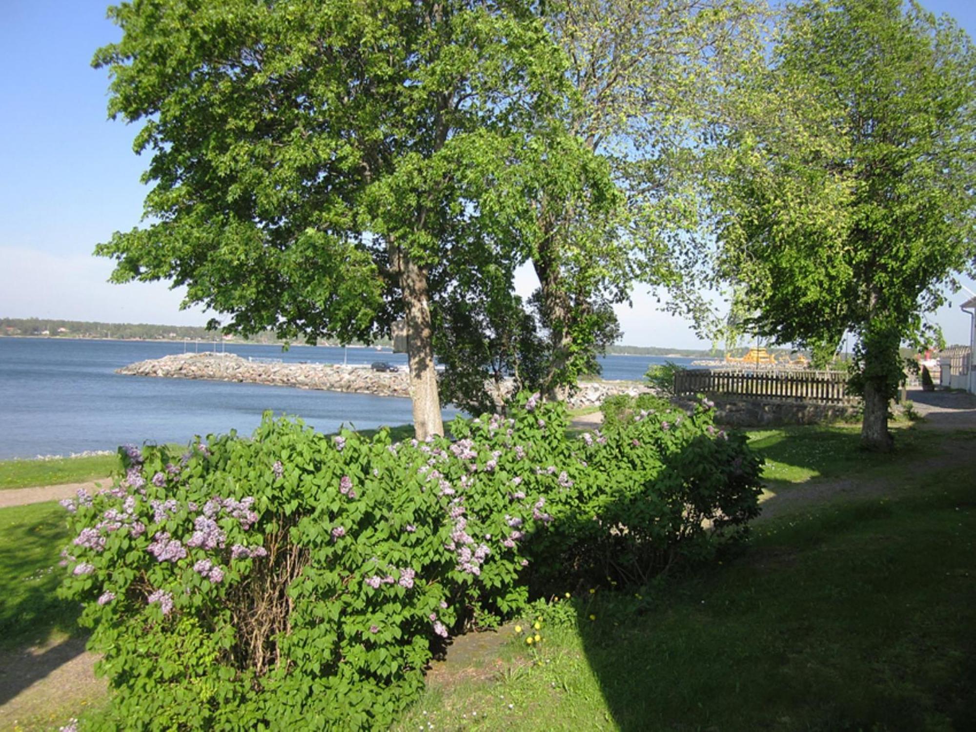 Bed and Breakfast Uddens Bed & Breakfast Öregrund Exterior foto
